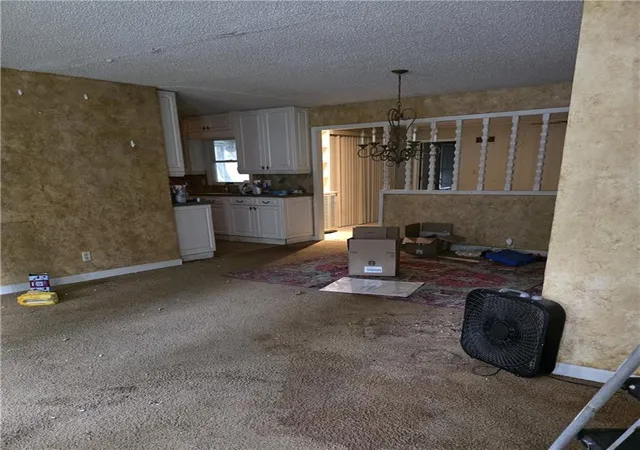 Photo 3 of Sale Pending at 808 S Brentwood St, Olathe, KS 66061 | MLS# 2644255 | Listing updated on 2026-10-01