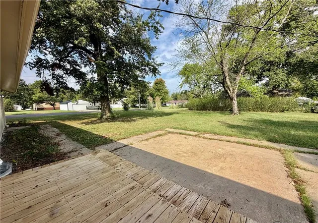 Photo 3 of Single family home for sale at 407 E Elm St, Drexel, MO 64742 | MLS# 2644257 | Listing updated on 2026-10-08