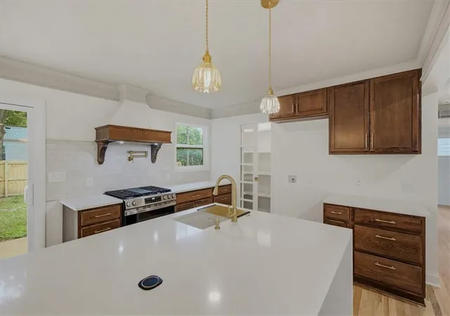 Photo 2 of Single family home for sale at 5806 W 75th Street, Prairie Village, KS 66208 | MLS# 2644260 | Listing updated on 2026-09-30