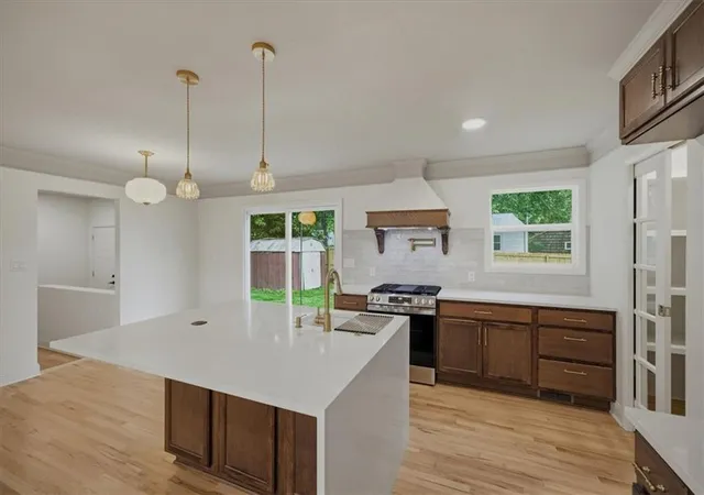 Photo 3 of Single family home for sale at 5806 W 75th Street, Prairie Village, KS 66208 | MLS# 2644260 | Listing updated on 2026-09-30