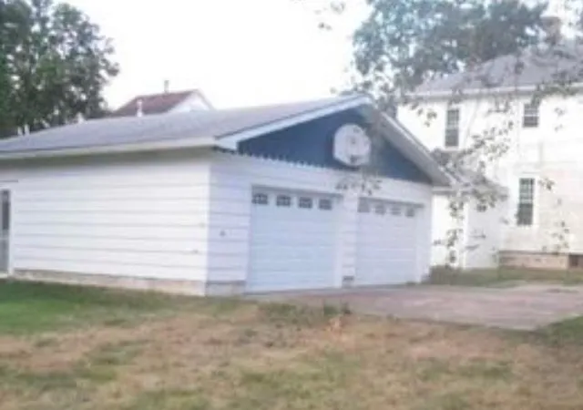 Photo 2 of Single family home for sale at 405 E 3rd Street, Wellsville, KS 66092 | MLS# 2644261 | Listing updated on 2026-10-05