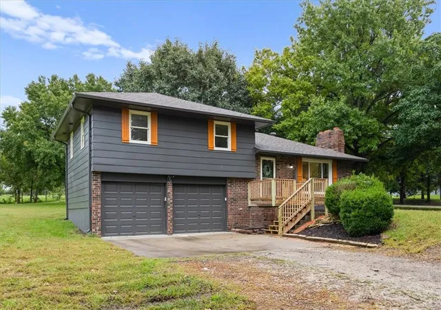 Photo 2 of Sale Pending at 22990 155th Street, Leavenworth, KS 66048 | MLS# 2644264 | Listing updated on 2026-10-05