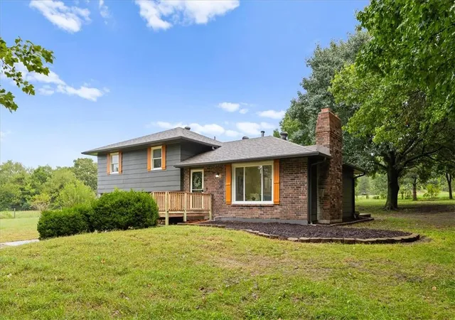 Photo 3 of Sale Pending at 22990 155th Street, Leavenworth, KS 66048 | MLS# 2644264 | Listing updated on 2026-10-05