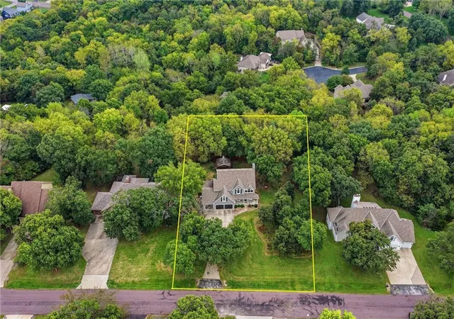 Photo 4 of Single family home for sale at 16516 149th Court, Bonner Springs, KS 66012 | MLS# 2644265 | Listing updated on 2026-10-09