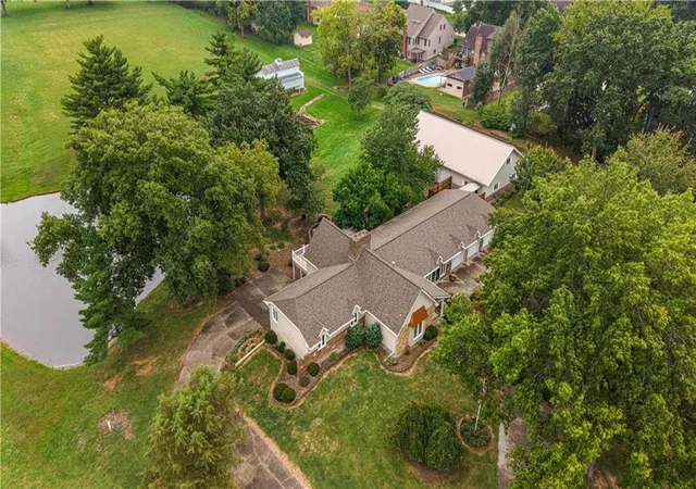 Photo 2 of Single family home for sale at 2303 Lynn Rd, Excelsior Springs, MO 64024 | MLS# 2644266 | Listing updated on 2026-10-08