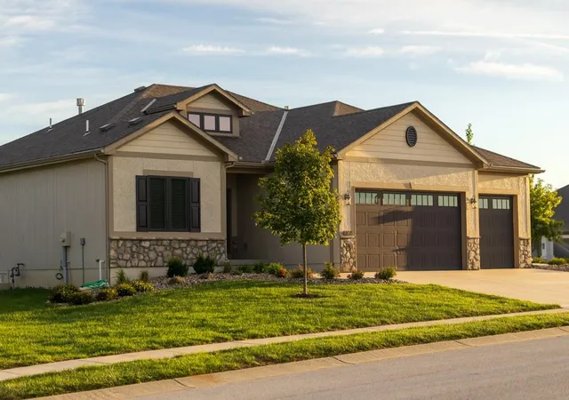 Photo 1 of Single family home for sale at 4200 Ne Chapel Manor Dr, Lees Summit, MO 64064 | MLS# 2644269 | Listing updated on 2026-09-30