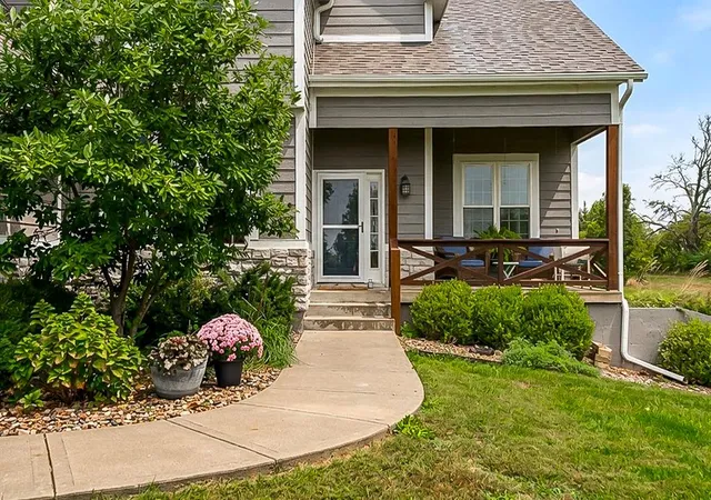 Photo 4 of Single family home for sale at 32360 Keystone Dr, Louisburg, KS 66053 | MLS# 2644275 | Listing updated on 2026-10-17