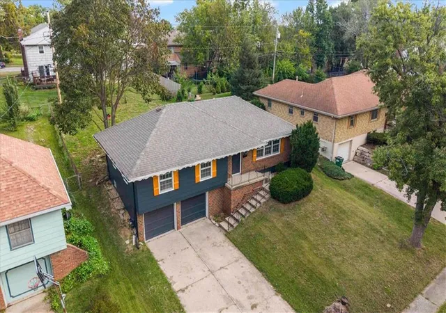 Single family home for sale at 3412 NE 68th Terrace, Kansas City, MO 64119 | MLS# 2644276