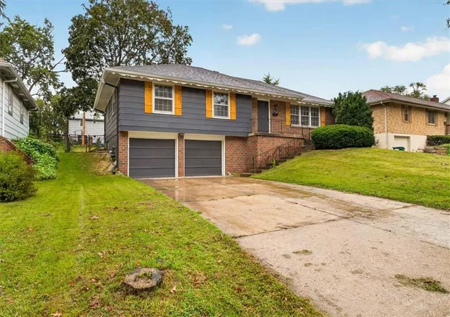 Photo 3 of Single family home for sale at 3412 NE 68th Terrace, Kansas City, MO 64119 | MLS# 2644276 | Listing updated on 2026-10-06