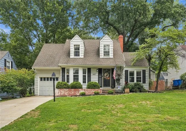 Photo 1 of Single family home for sale at 6827 Granada Ln, Prairie Village, KS 66208 | MLS# 2644291 | Listing updated on 2026-10-05