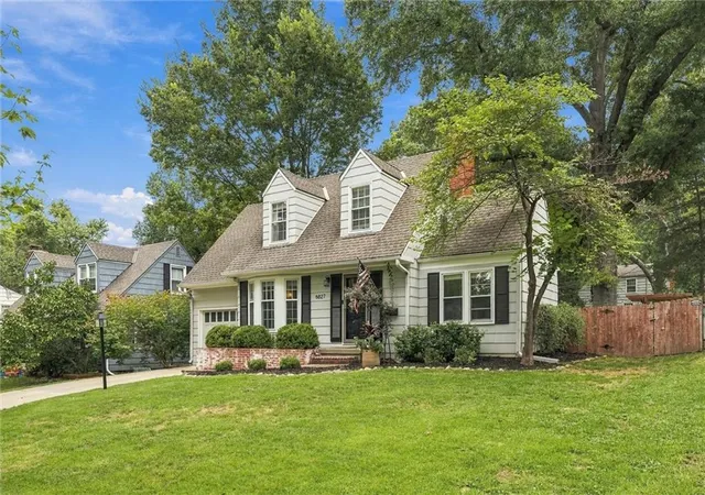 Photo 2 of Single family home for sale at 6827 Granada Ln, Prairie Village, KS 66208 | MLS# 2644291 | Listing updated on 2026-10-05