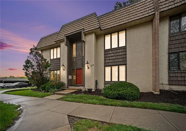 Condo for sale at 474 W Unit A 104th St #A, Kansas City, MO 64114 | MLS# 2644294