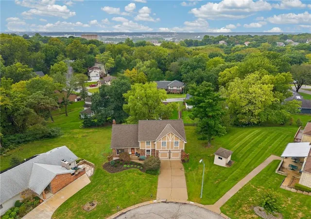 Single family home for sale at 515 NW 43rd Terrace, Kansas City, MO 64116 | MLS# 2644296
