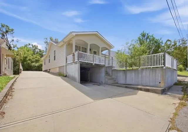 Photo 1 of Single family home for sale at 3129 Longwood Ave, Kansas City, KS 66104 | MLS# 2644308 | Listing updated on 2026-09-27