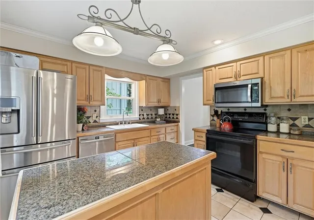 Photo 2 of Single family home for sale at 12903 W 77th Terrace, Shawnee, KS 66216 | MLS# 2644313 | Listing updated on 2026-10-03