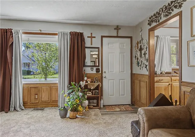 Photo 3 of Single family home for sale at 206 N Webster St, Erie, KS 66733 | MLS# 2644316 | Listing updated on 2026-09-28