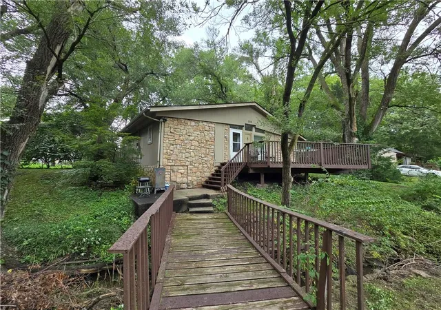 Photo 4 of Single family home for sale at 506 NE 114th Terrace, Kansas City, MO 64155 | MLS# 2644317 | Listing updated on 2026-10-07