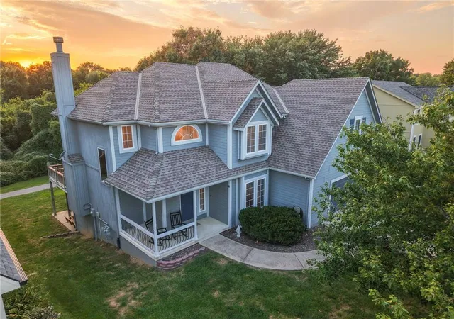 Photo 2 of Single family home for sale at 1100 Silverleaf Ln, Liberty, MO 64068 | MLS# 2644318 | Listing updated on 2026-10-01