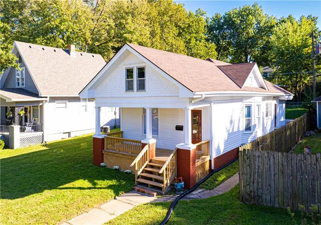 Photo 2 of Single family home for sale at 3020 Jules St, Saint Joseph, MO 64501 | MLS# 2644321 | Listing updated on 2026-10-09
