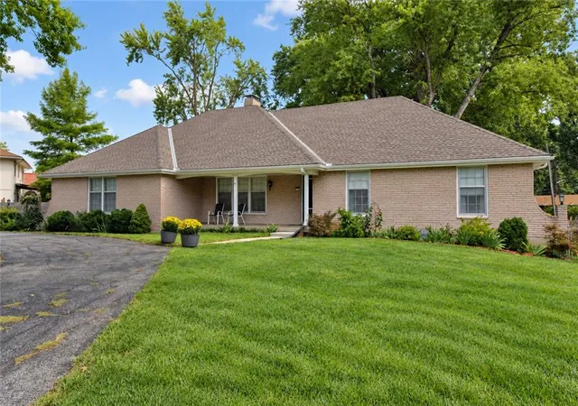 Single family home for sale at 3609 Blue Ridge Blvd, Independence, MO 64052 | MLS# 2644325