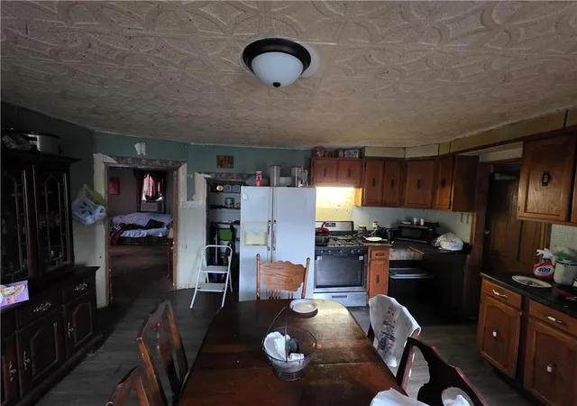 Photo 4 of Single family home for sale at Thompson Ave, Saint Joseph, MO 64504 | MLS# 2644329 | Listing updated on 2026-09-28