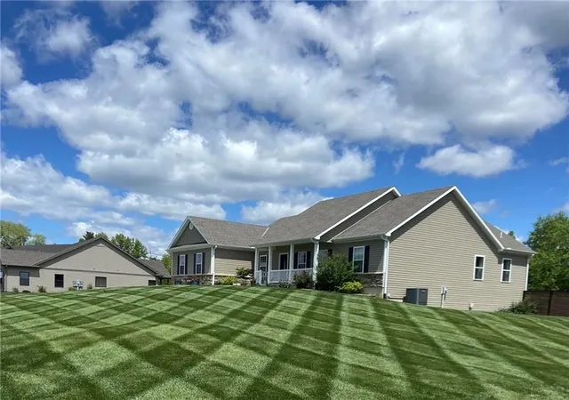 Photo 4 of Single family home for sale at 17265 Cortona Dr, Saint Joseph, MO 64505 | MLS# 2644330 | Listing updated on 2026-10-20