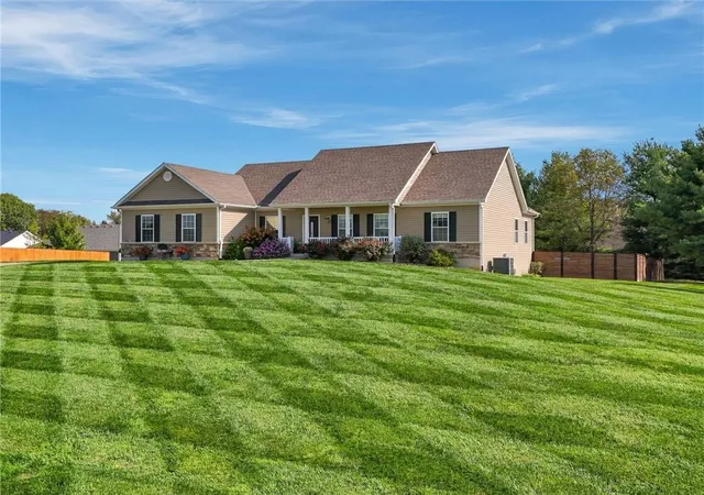 Photo 2 of Single family home for sale at 17265 Cortona Dr, Saint Joseph, MO 64505 | MLS# 2644330 | Listing updated on 2026-10-20