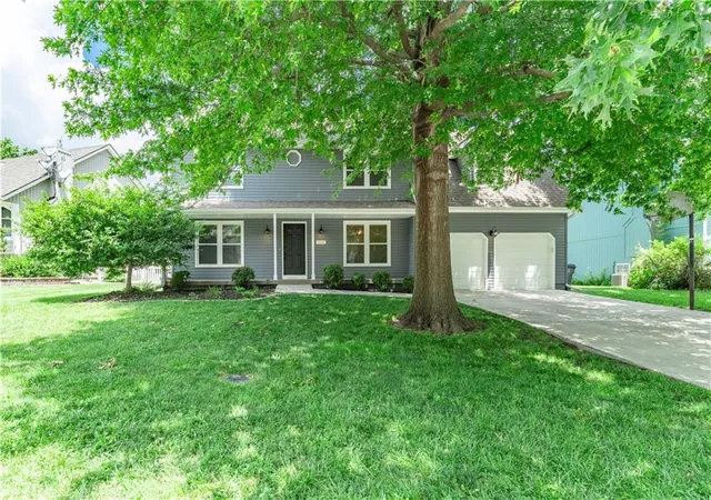 Photo 2 of Sale Pending at 15026 W 146 Street, Olathe, KS 66062 | MLS# 2644331 | Listing updated on 2026-10-06