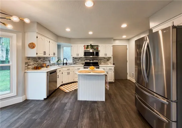 Photo 4 of Sale Pending at 15026 W 146 Street, Olathe, KS 66062 | MLS# 2644331 | Listing updated on 2026-10-06