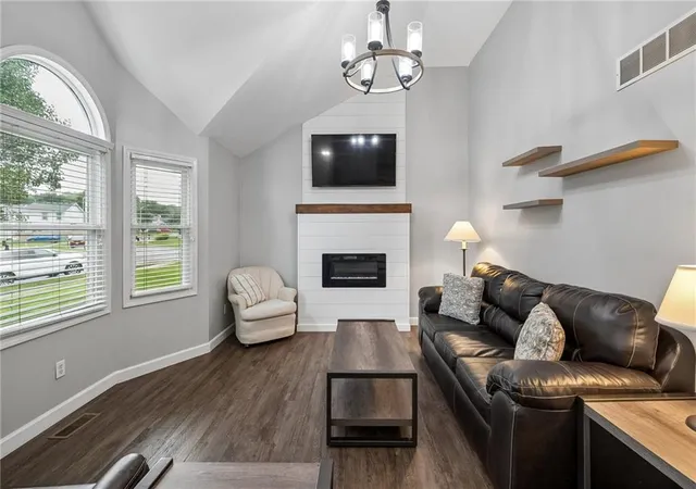Photo 3 of Sale Pending at 7211 NE 73rd Terrace, Kansas City, MO 64119 | MLS# 2644332 | Listing updated on 2026-10-03