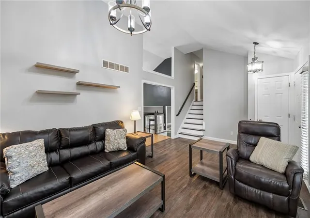 Photo 4 of Sale Pending at 7211 NE 73rd Terrace, Kansas City, MO 64119 | MLS# 2644332 | Listing updated on 2026-10-03