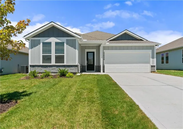 Single family home for sale at 21300 Cleveland St, Spring Hill, KS 66083 | MLS# 2644337