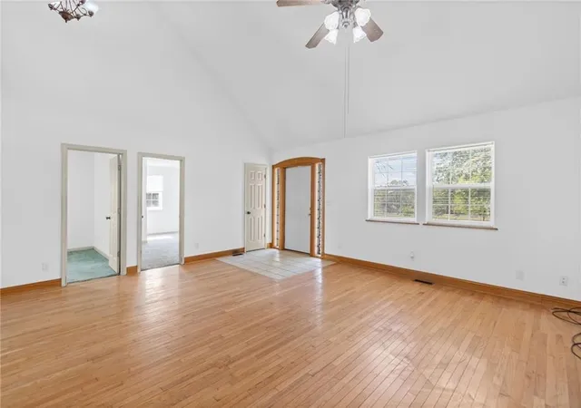 Photo 4 of Single family home for sale at 11991 Wood Oak Ave, Richmond, MO 64085 | MLS# 2644340 | Listing updated on 2026-09-28