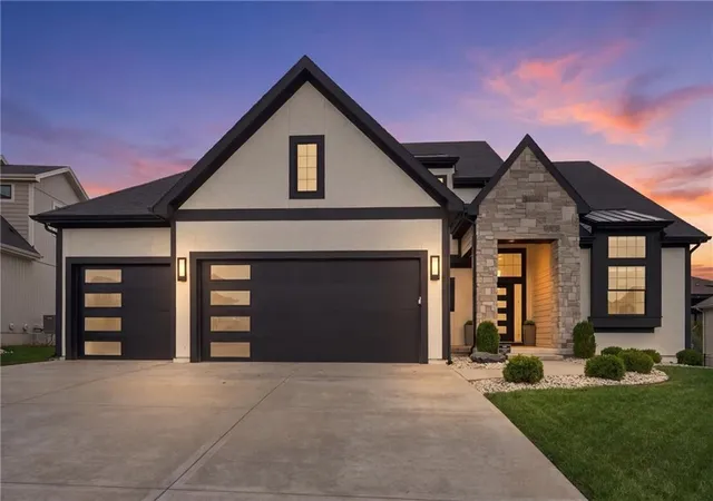 Photo 1 of Single family home for sale at 12602 W 169th Terrace, Overland Park, KS 66221 | MLS# 2644350 | Listing updated on 2026-10-01