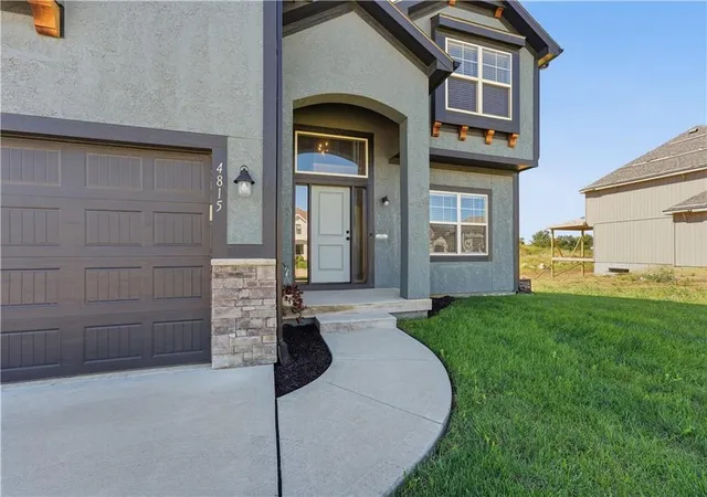 Photo 2 of Single family home for sale at 4815 Ne 90th Terrace, Kansas City, MO 64156 | MLS# 2644355 | Listing updated on 2026-10-07