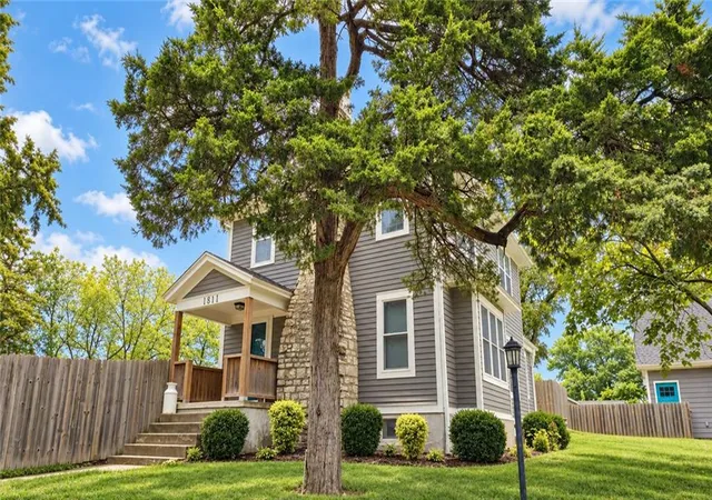 Photo 2 of Single family home for sale at 1511 S 50th Street, Kansas City, KS 66106 | MLS# 2644358 | Listing updated on 2026-10-09