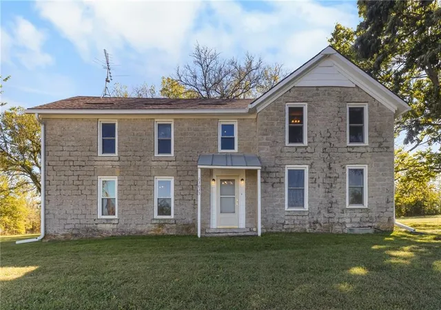 Photo 2 of Single family home for sale at 23035 West 391st St, Fontana, KS 66026 | MLS# 2644362 | Listing updated on 2026-10-05