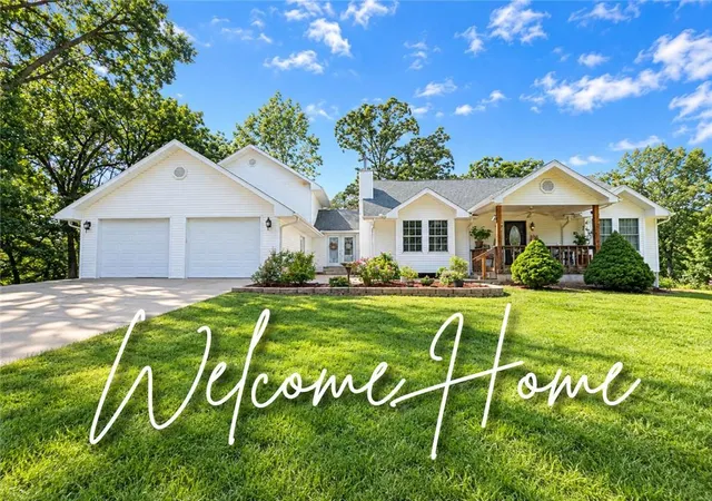 Single family home for sale at 471 E 971st Road, Clinton, MO 64735 | MLS# 2644364