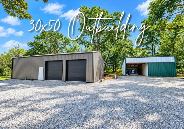 Photo 4 of Single family home for sale at 471 E 971st Road, Clinton, MO 64735 | MLS# 2644364 | Listing updated on 2026-09-28
