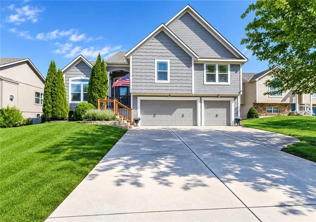 Photo 1 of Single family home for sale at 705 18th Circle, Greenwood, MO 64034 | MLS# 2644366 | Listing updated on 2026-10-08
