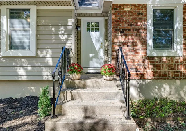 Photo 2 of Single family home for sale at 1107 N Cooper St, Olathe, KS 66061 | MLS# 2644368 | Listing updated on 2026-10-08