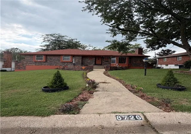 Photo 2 of Single family home for sale at 8726 Tennessee St, Raytown, MO 64138 | MLS# 2644372 | Listing updated on 2026-10-01