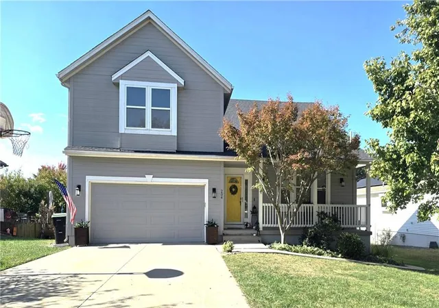 Single family home for sale at 204 Amy St, Harrisonville, MO 64701 | MLS# 2644373