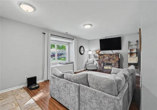 Photo 4 of Single family home for sale at 1100 Fremont St, Baldwin City, KS 66006 | MLS# 2644374 | Listing updated on 2026-10-17