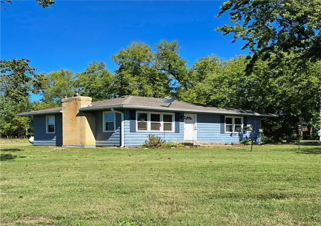 Photo 4 of Single family home for sale at 6455 Main St, Odessa, MO 64076 | MLS# 2644375 | Listing updated on 2026-10-04