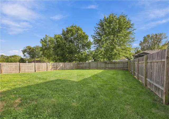 Photo 25 of Single family home for sale at 1007 Golden Ave, Excelsior Springs, MO 64024 | MLS# 2644384 | Listing updated on 2026-10-19