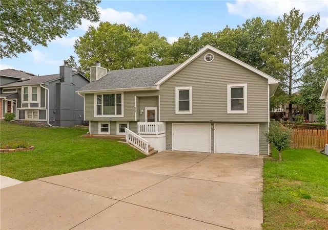 Photo 3 of Single family home for sale at 4108 N Troost Ave, Kansas City, MO 64116 | MLS# 2644385 | Listing updated on 2026-10-06