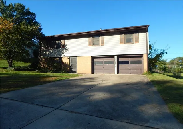 Photo 3 of Single family home for sale at 5360 N Richmond Ave, Kansas City, MO 64119 | MLS# 2644387 | Listing updated on 2026-10-08