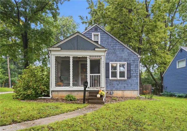 Photo 2 of Single family home for sale at 4514 W 62nd Terrace, Fairway, KS 66205 | MLS# 2644388 | Listing updated on 2026-10-08