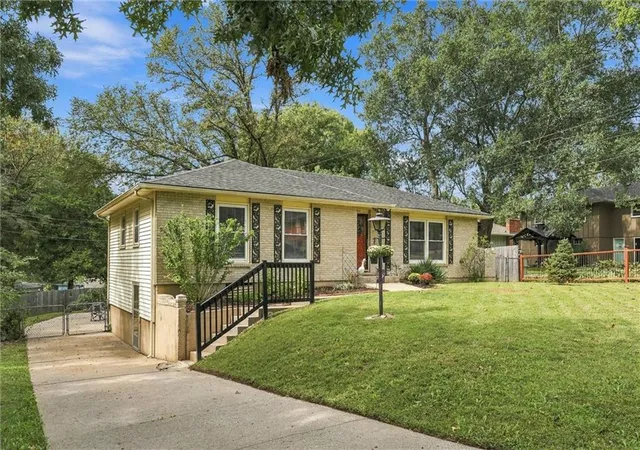 Photo 3 of Sale Pending at 2112 N 75th Terrace, Kansas City, KS 66109 | MLS# 2644391 | Listing updated on 2026-09-30